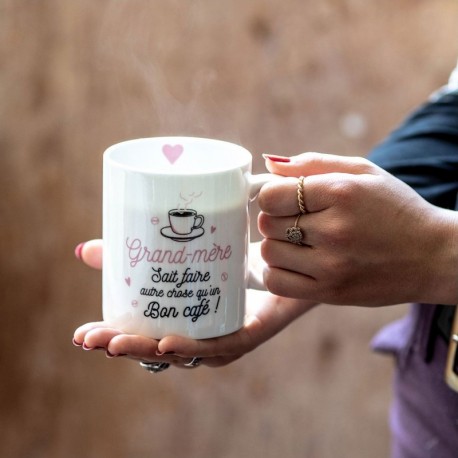 Idée cadeau pour la fête des mamies : Mug Grand-Mère sait faire autre chose  qu'un bon café