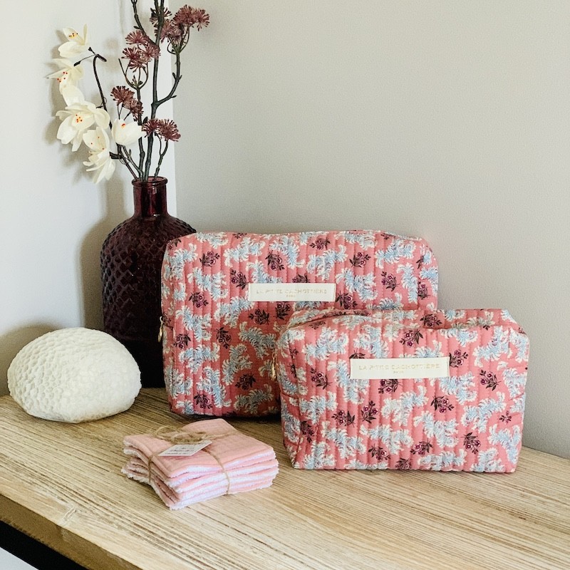 Trousse de toilette rose en gaze de coton matelassée fille