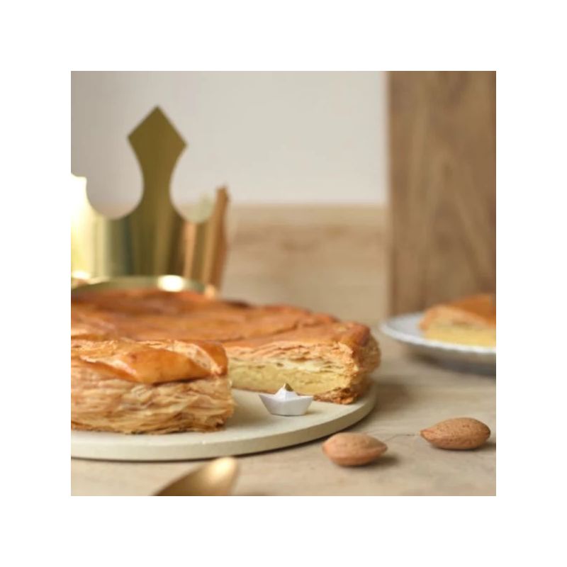 Fève en porcelaine petit bateau pour galette des rois