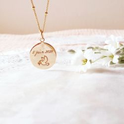 Collier médaille gravéeCharmante