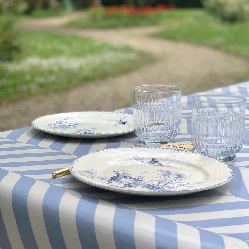 Nappe toile cirée motif Bérain - Chic et épaisse - bleu